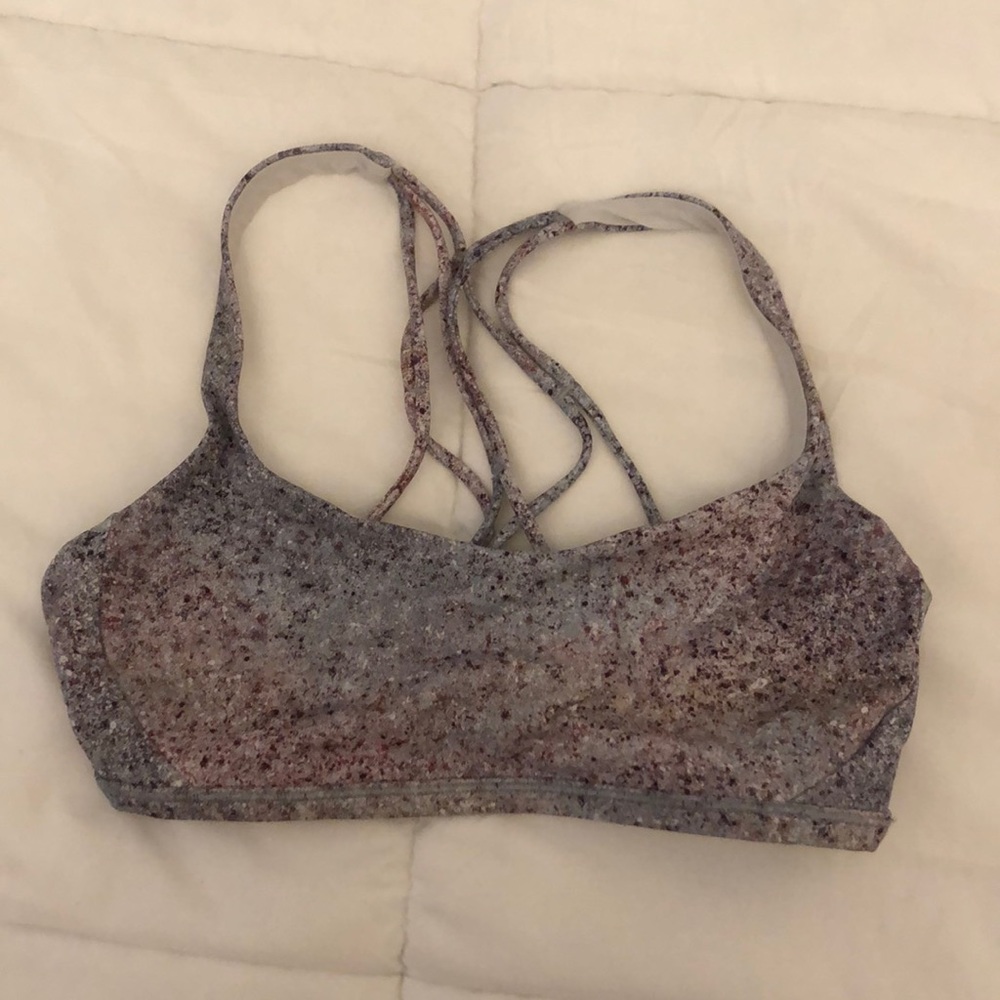 Lululemon size 6 sports bra